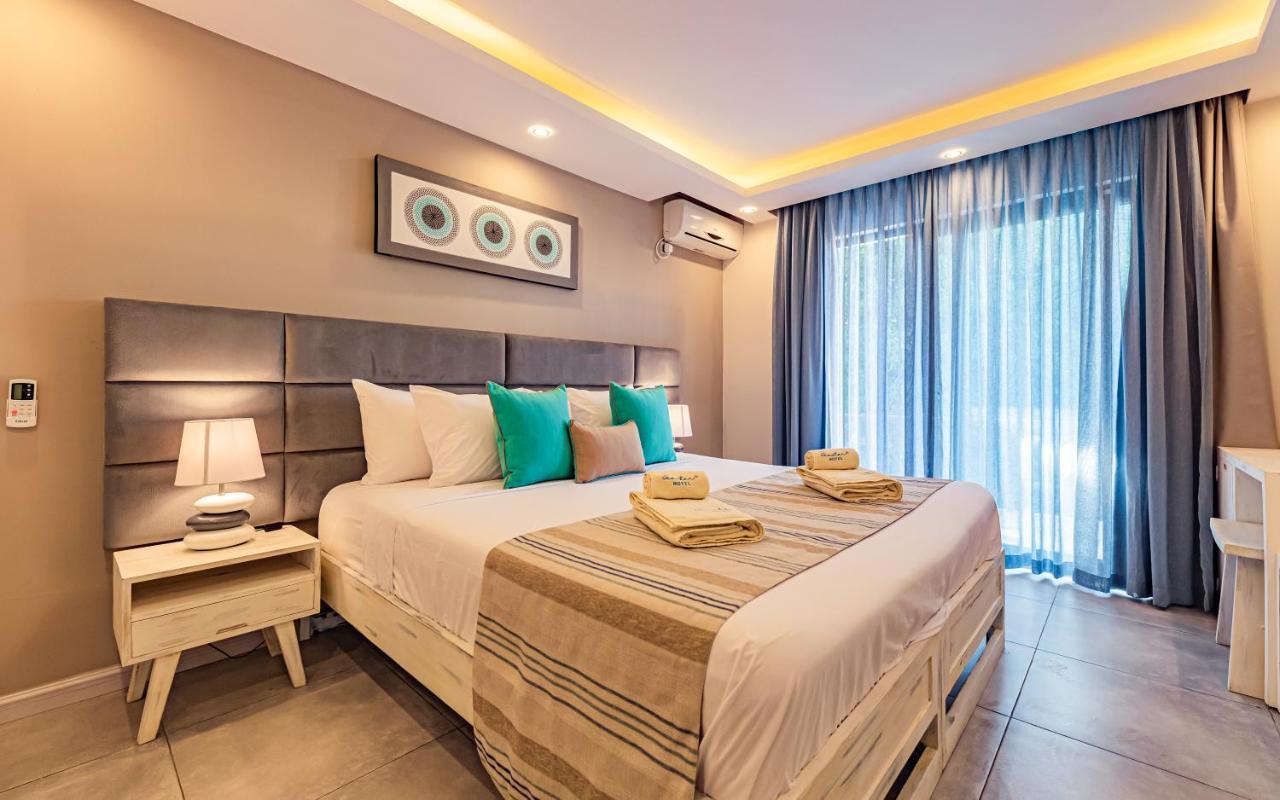 Seastar Hotel Flic en Flac Екстер'єр фото