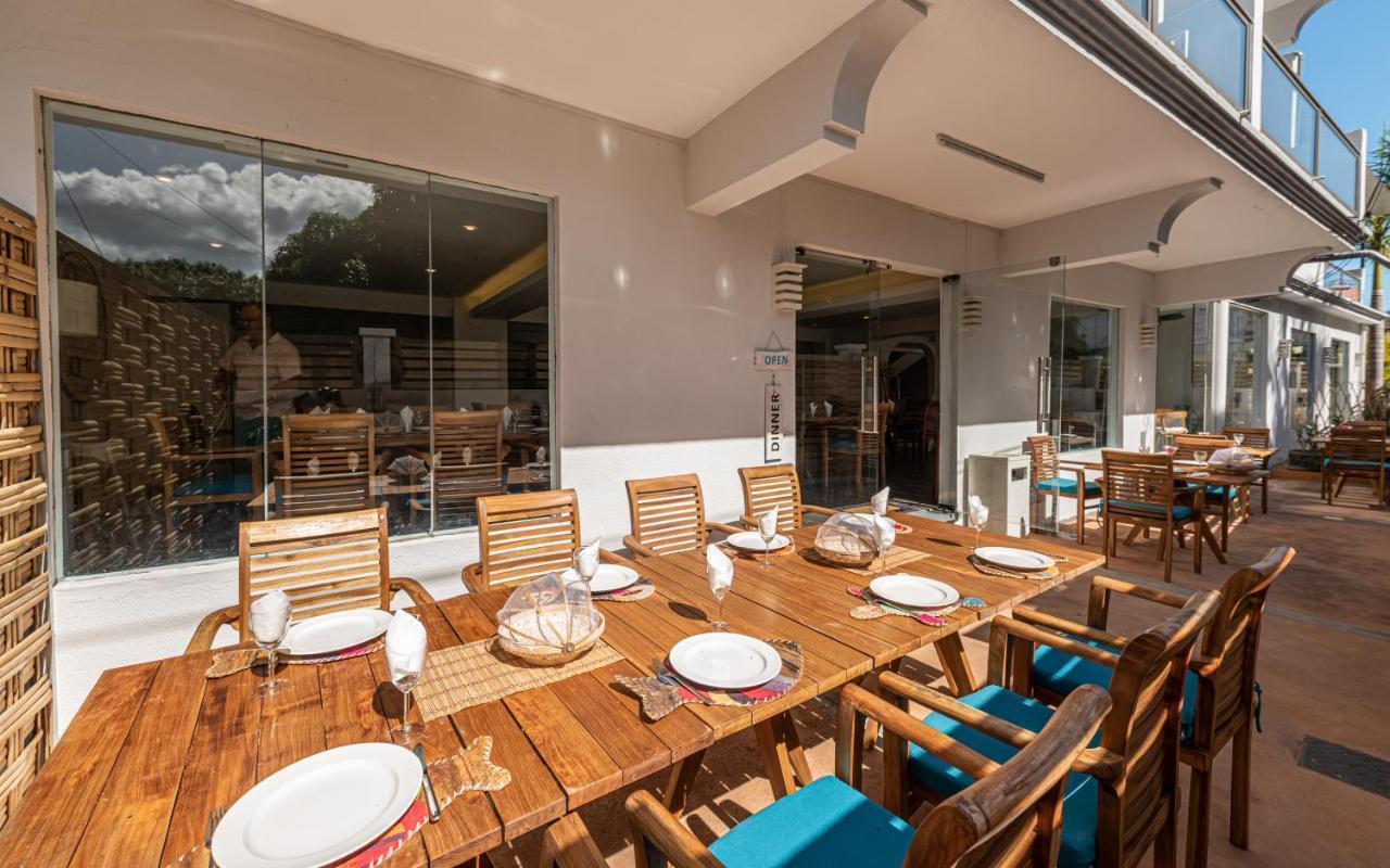 Seastar Hotel Flic en Flac Екстер'єр фото