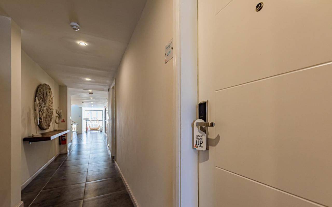 Seastar Hotel Flic en Flac Екстер'єр фото