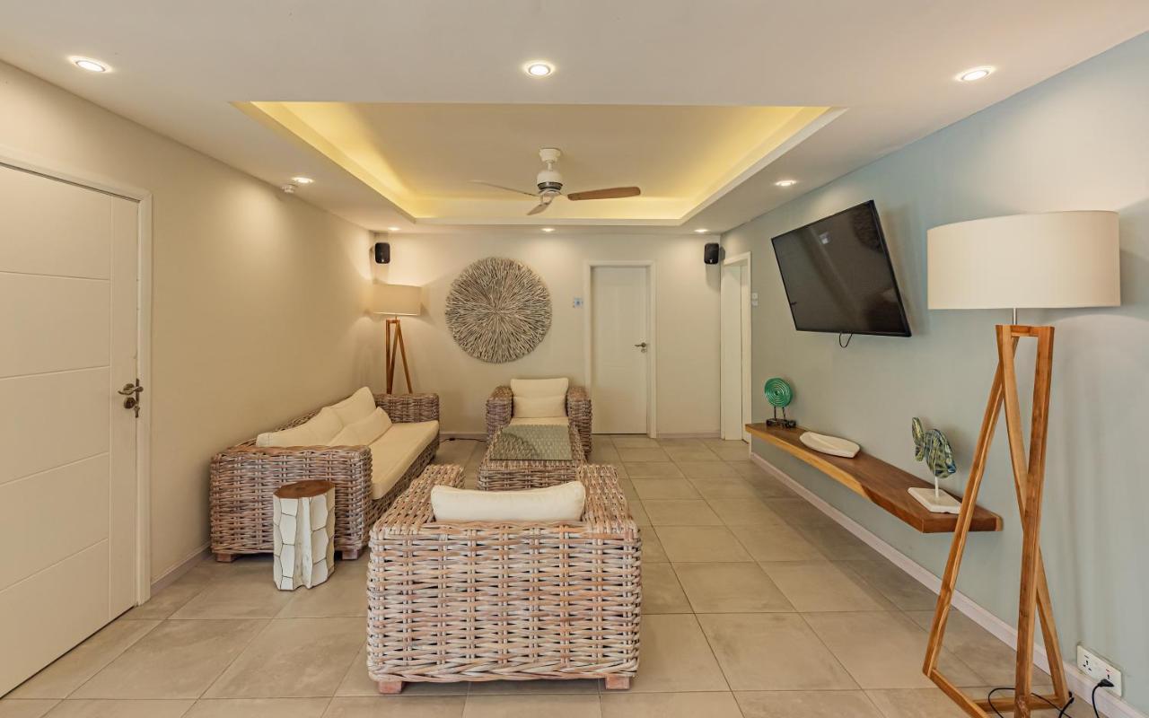 Seastar Hotel Flic en Flac Екстер'єр фото