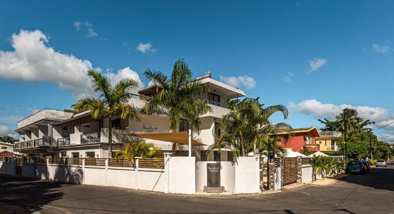 Seastar Hotel Flic en Flac Екстер'єр фото